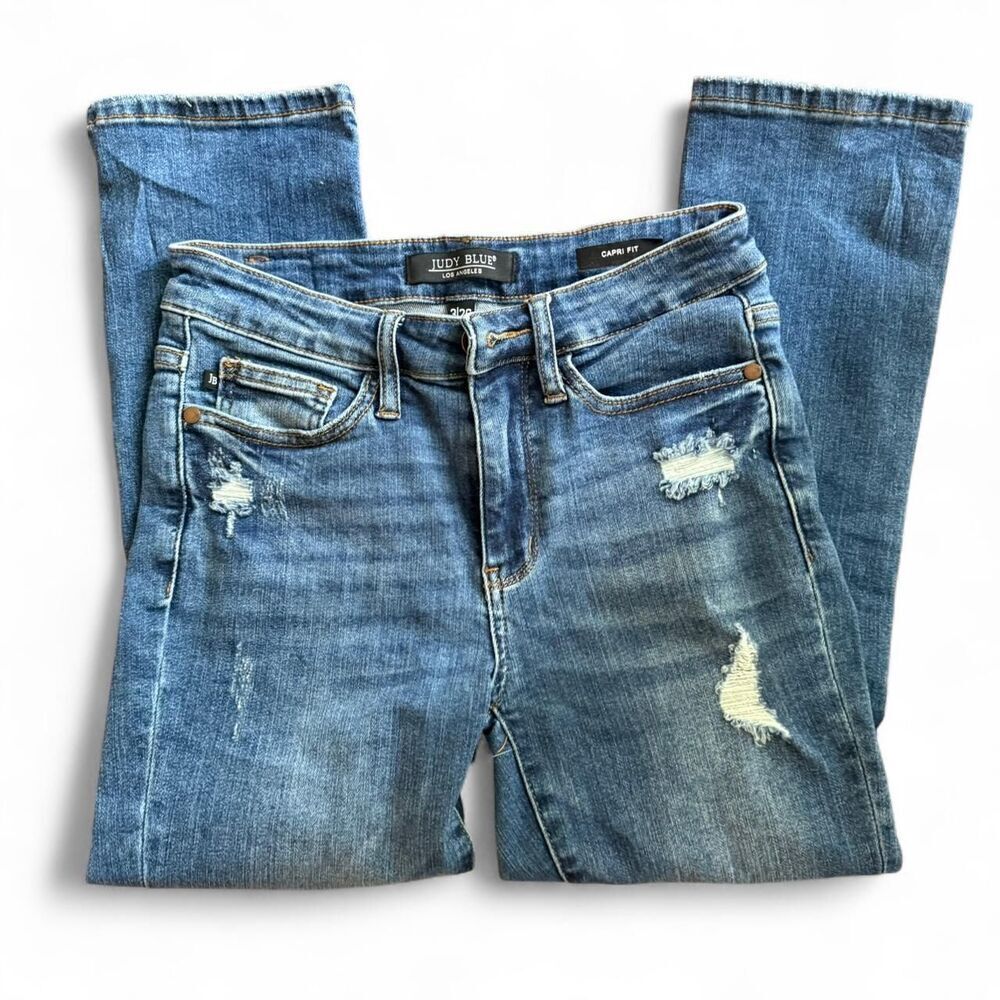 Judy Blue Capri Skinny Fit Distressed Blue Jeans Women's Size 3/26 y2K Jort